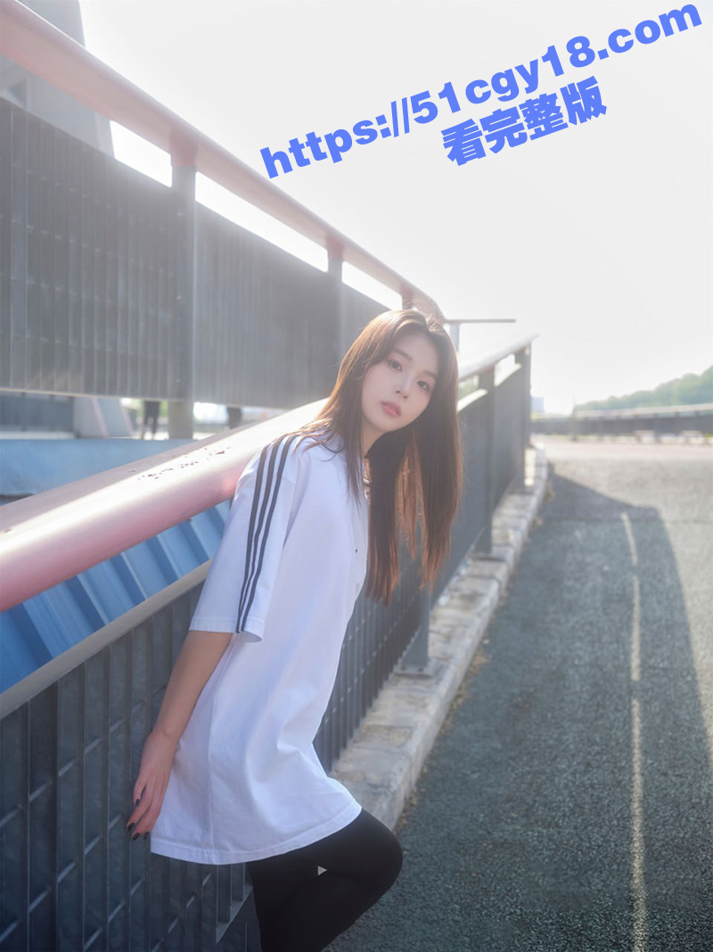 韩国首尔大学 高颜值学妹大尺度直播福利流出 三点粉嫩 外表清纯脱衣后反差无比！