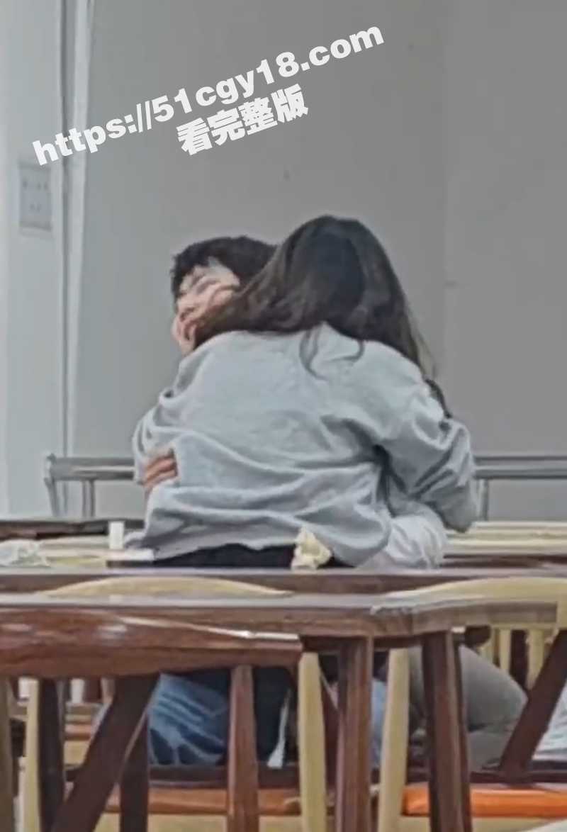 大学生不雅视频 (7)