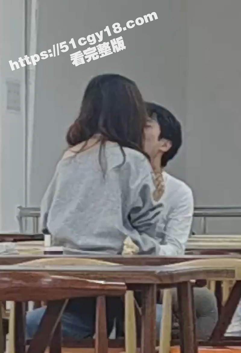 大学生不雅视频 (5)
