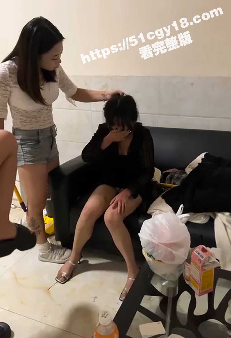 卖淫女打架视频 (4) 拷贝