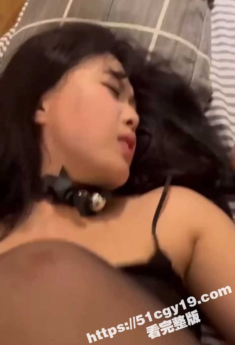 邹清雯做爱视频 (2)