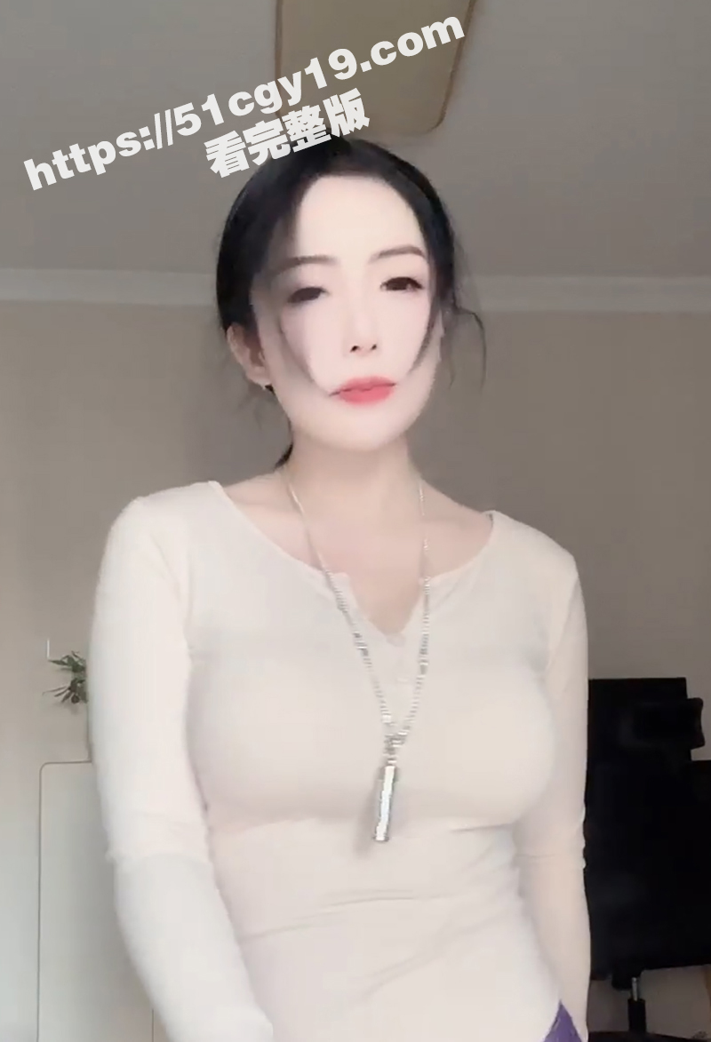 苏苏大尺度视频 (2)