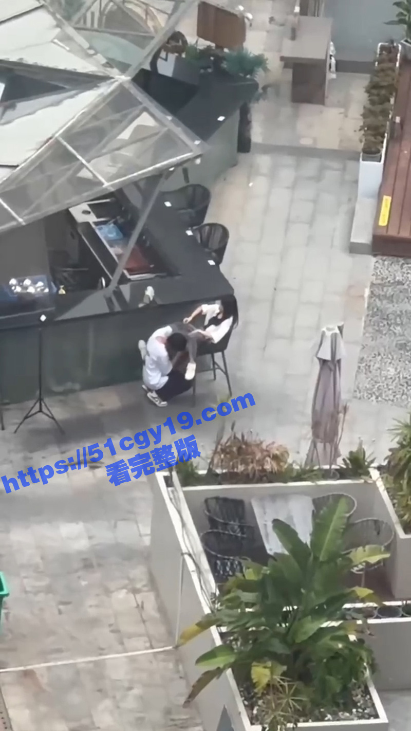 video_2025-04-28_22-28-16.00_01_33_18.Still005