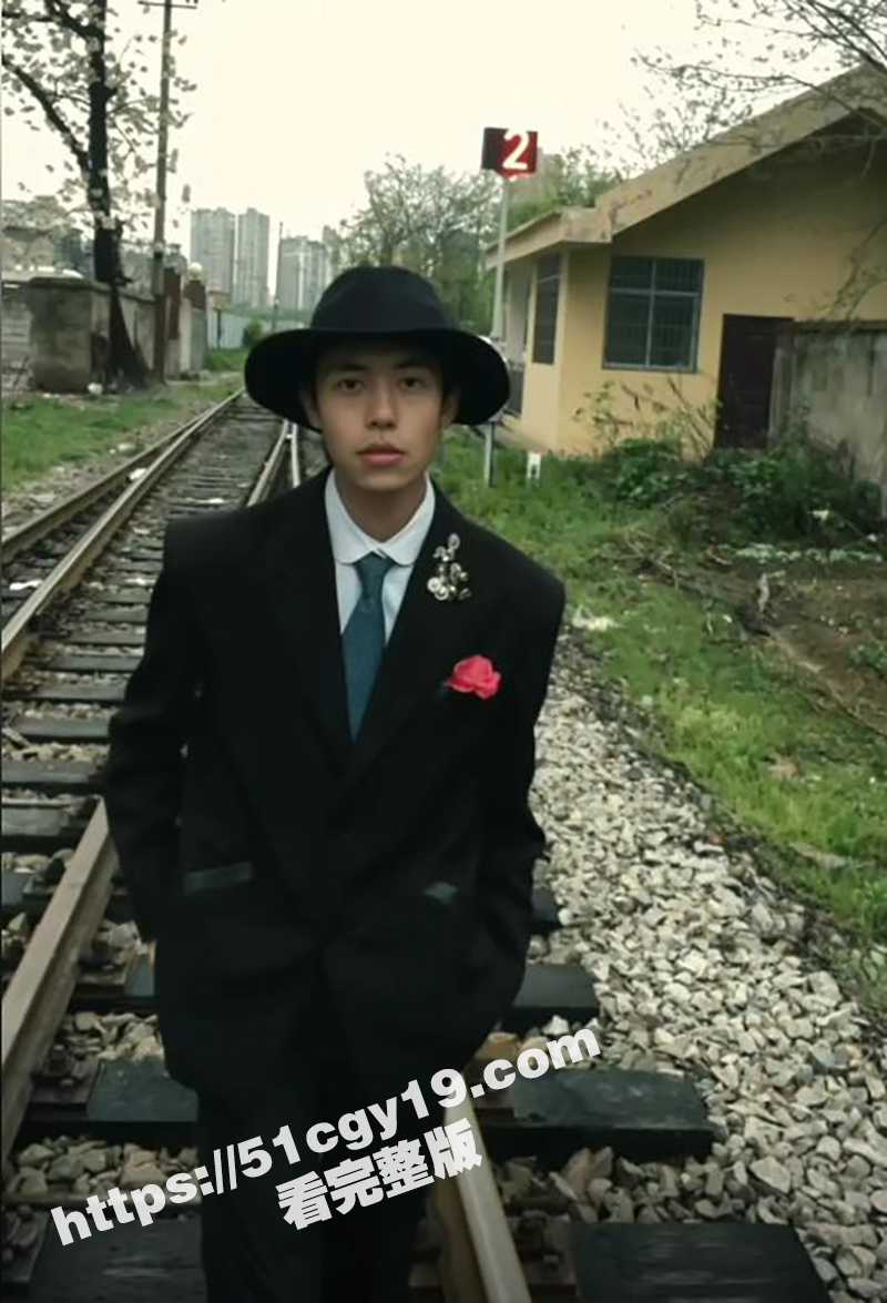 伤心男人做爱视频 (4)