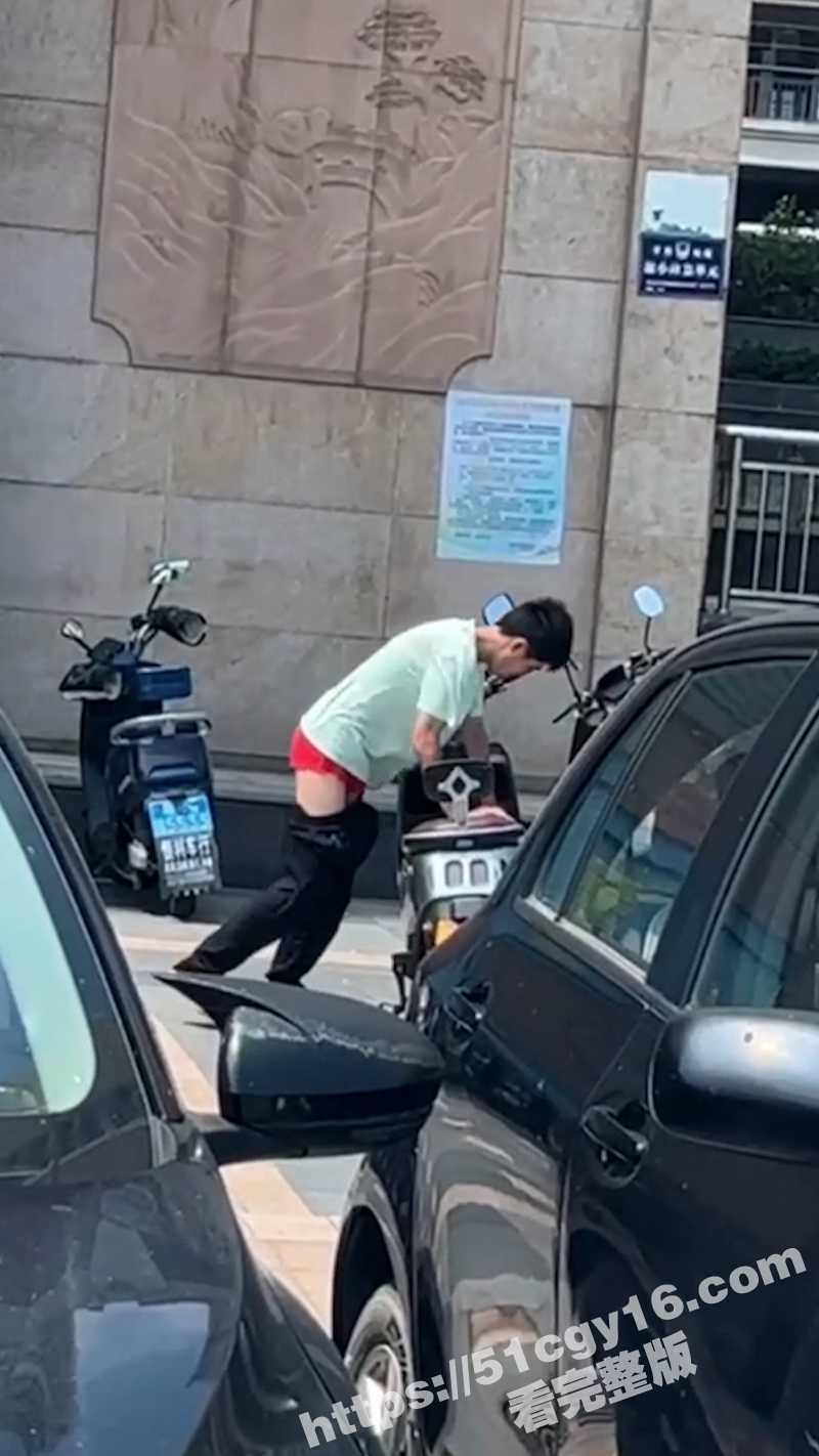 海丰变态男操电动车-5