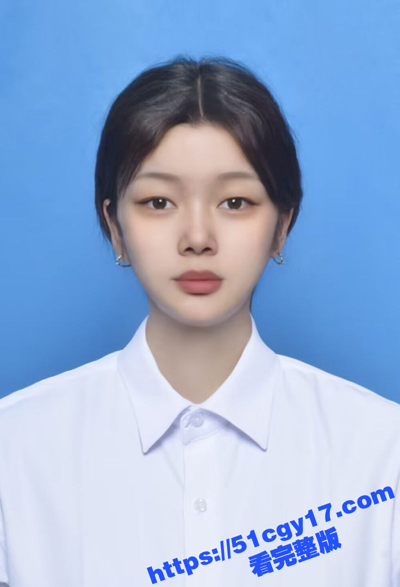 重庆21岁少女 郑芙蓉 从邻家清纯女孩沦为裸贷母狗 才两千就把露脸自慰视频卖了！