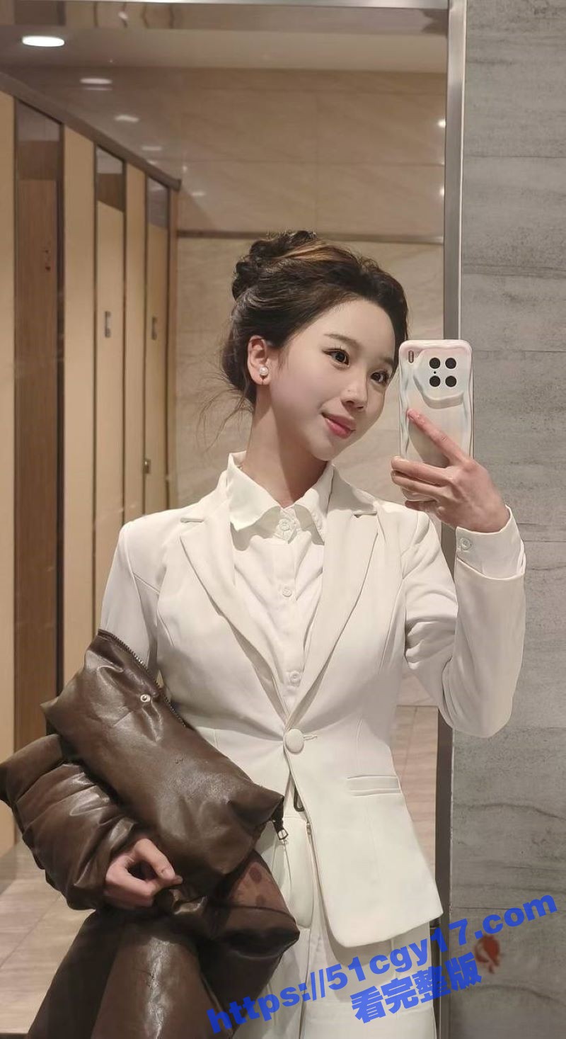 学生妹私拍合集泄密 巨乳反差婊们 被摄影师套路全裸私拍摄影 咸猪手玩弄骚穴肆意揉奶极品大奶！