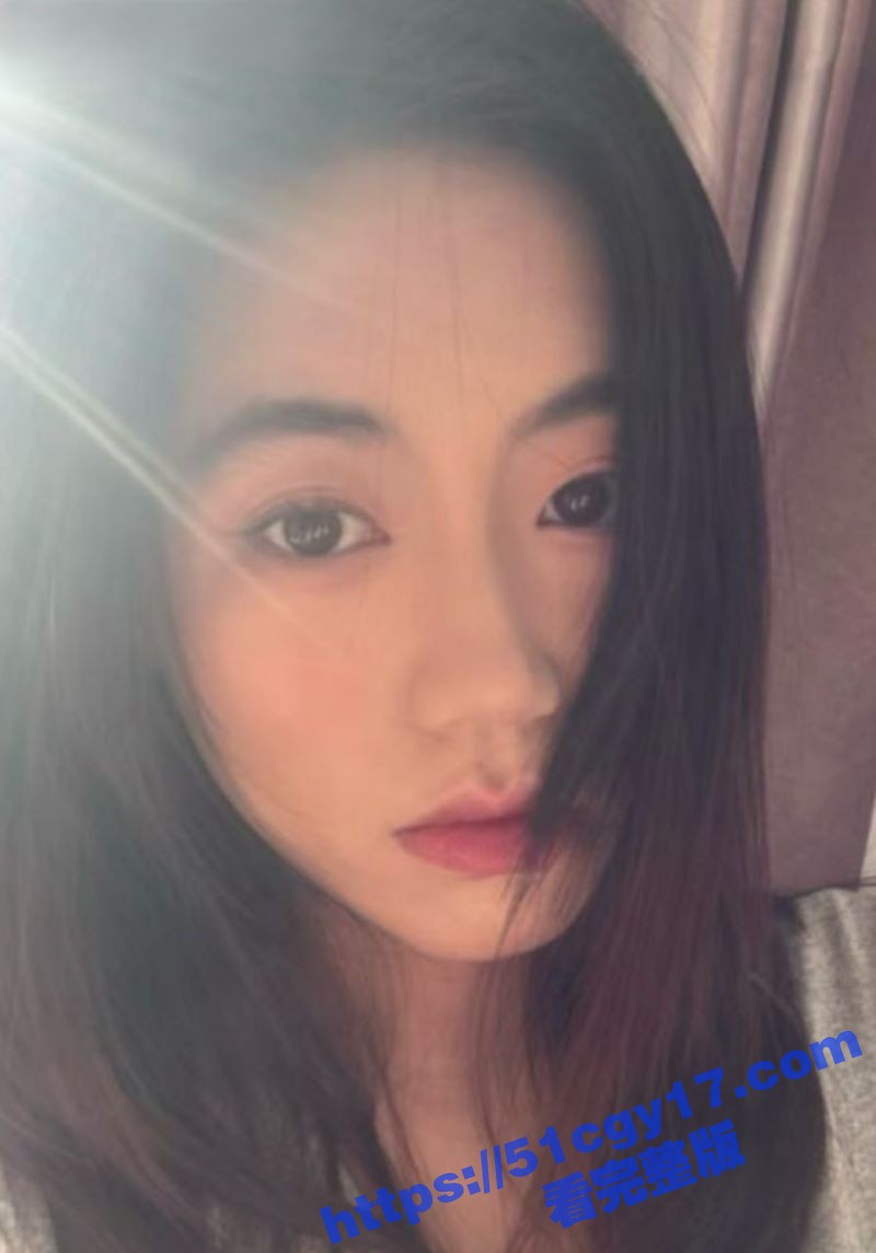 南京女财务 陈琳 性爱视频惨遭泄密 豪华巨乳在镜头前晃动 从端庄人妻到放荡母狗的强烈转变！