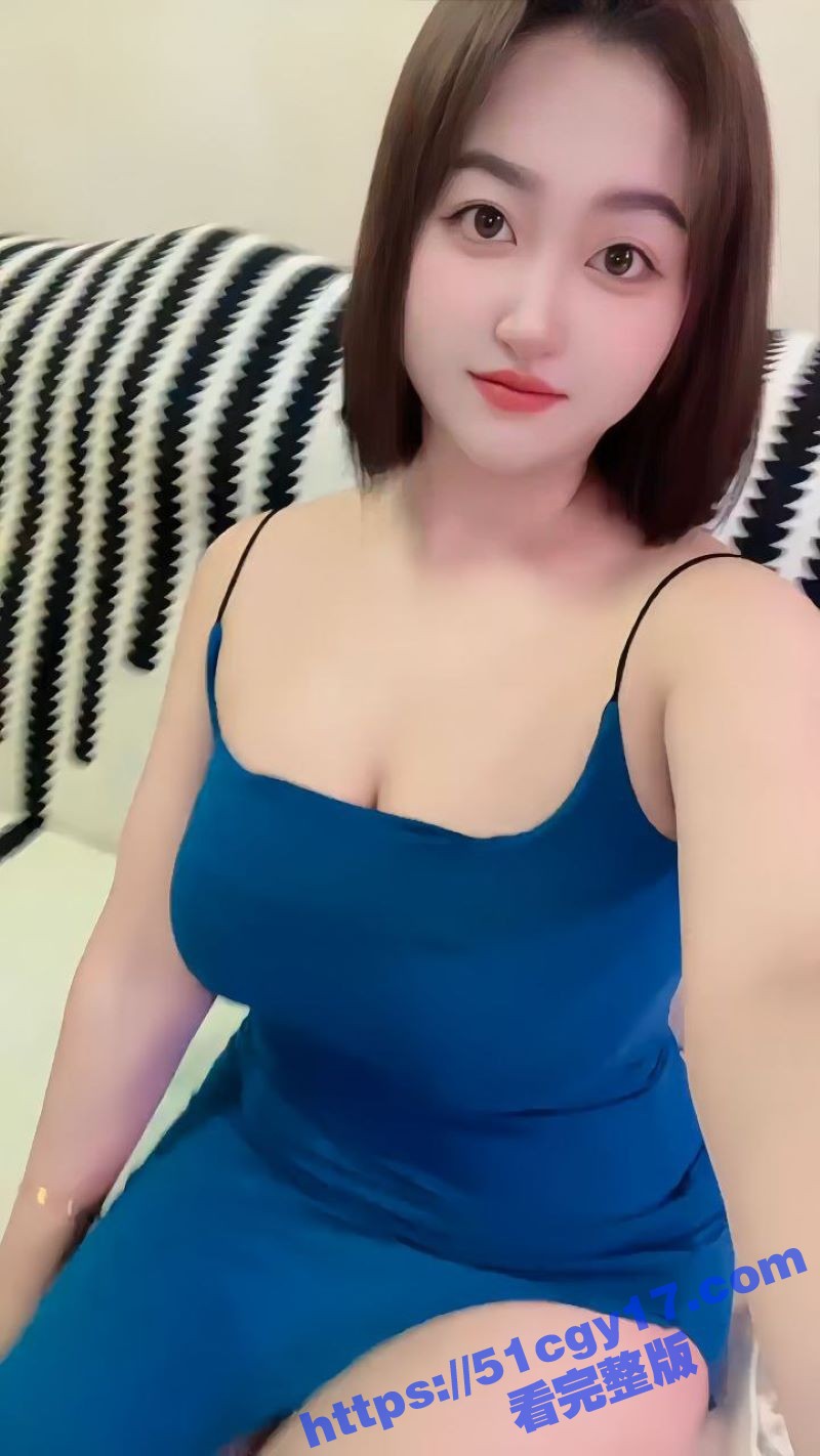 快手肥臀少妇 爱吃蓝莓的葡萄 私拍福利流出 韵味十足巨乳尤物 近距离展示身材假屌自慰 令人血脉喷张！