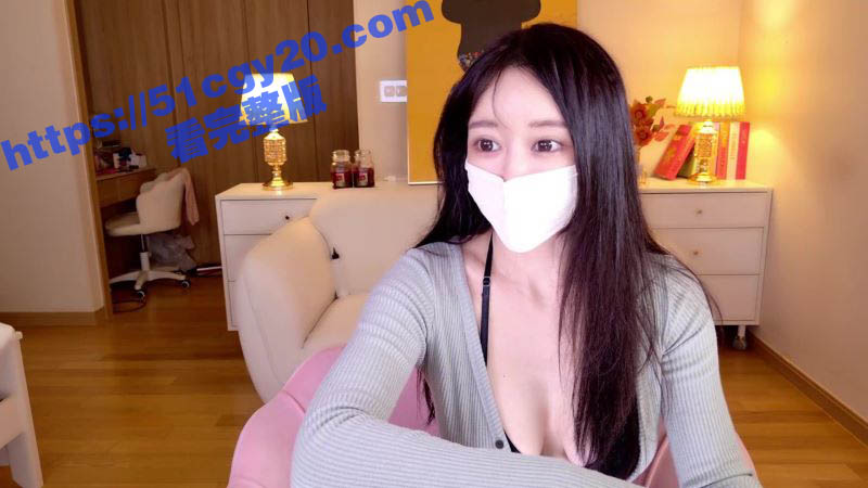 韩国顶流美女主播 hotseah 定制视频流出 全裸自慰大黑牛猛攻骚穴 淫水白浆止不住狂流！
