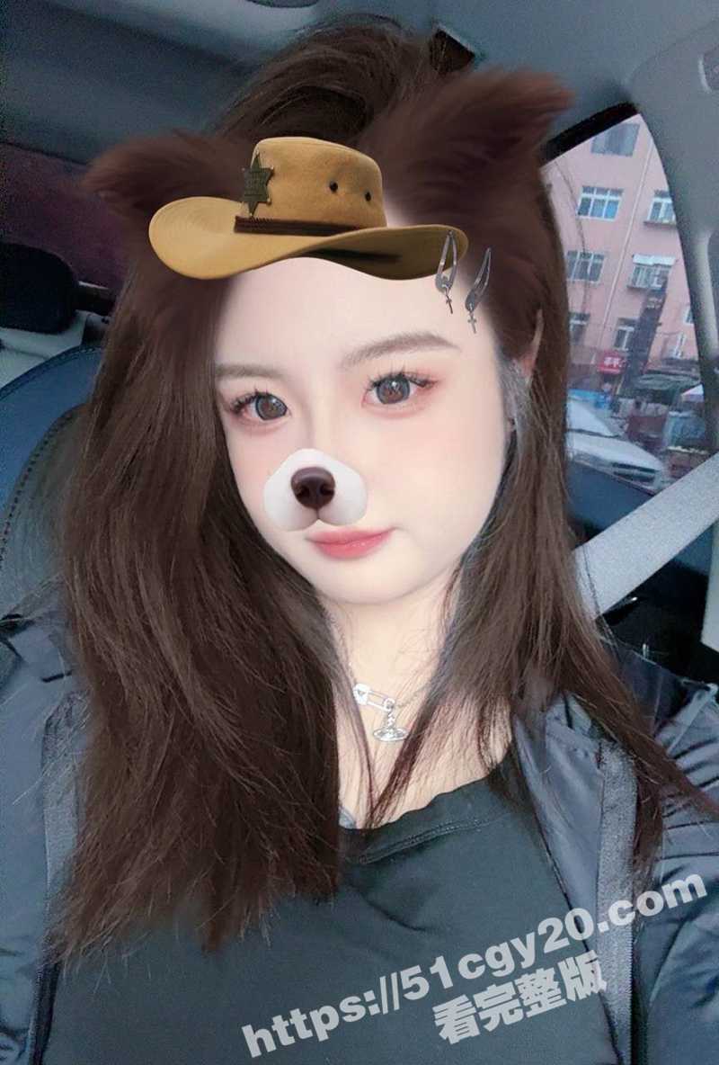 青岛清纯小美女 被渣男网络招聘模特套路 脱光光自慰 表情还挺到位的 妥妥的反差骚鸡！
