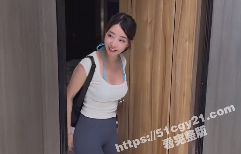 台湾美臀天后 Ellie 剧情演绎 来家教的健身教练 女同百合首作 巨乳闺蜜三女互插尺度炸裂！