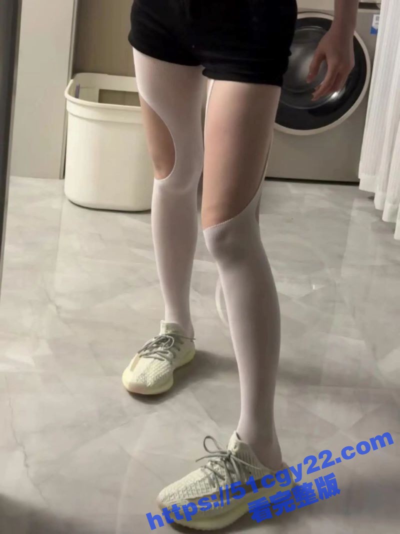 1 (9)