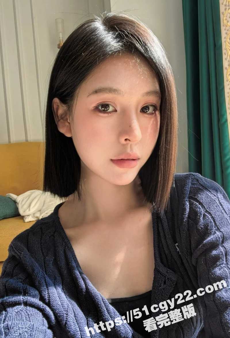 职业学院美女新生 被主人插嘴掌掴无套爆操 露脸劈腿掰逼自慰 纯纯精盆母狗！