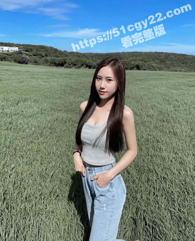 95后高颜值极品骚妇出轨成瘾 猛男老公50分钟不射仍喂不饱 拉炮友们建群共享玩弄！