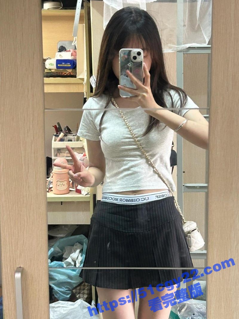 极品御姐大学生 被金主包养视频流出 肛塞狗爬调教 黑丝翘臀主动骑乘榨精 淫叫不断！