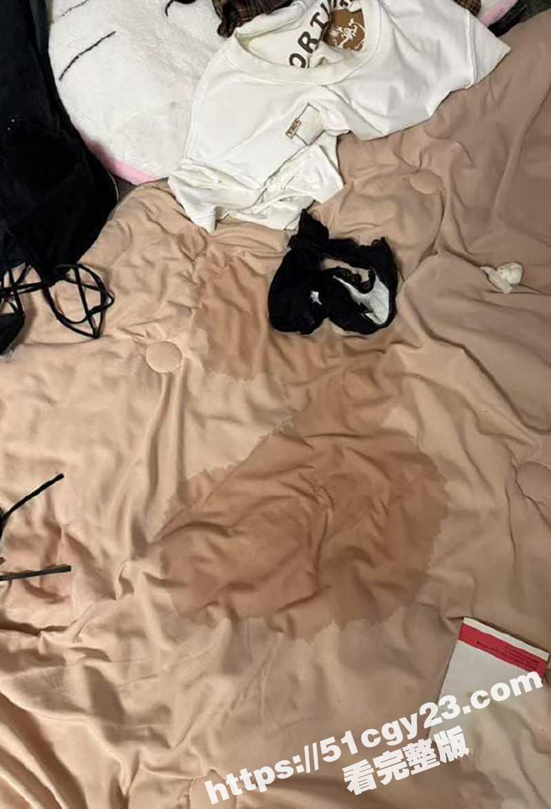 美女调教喷水视频 (12)