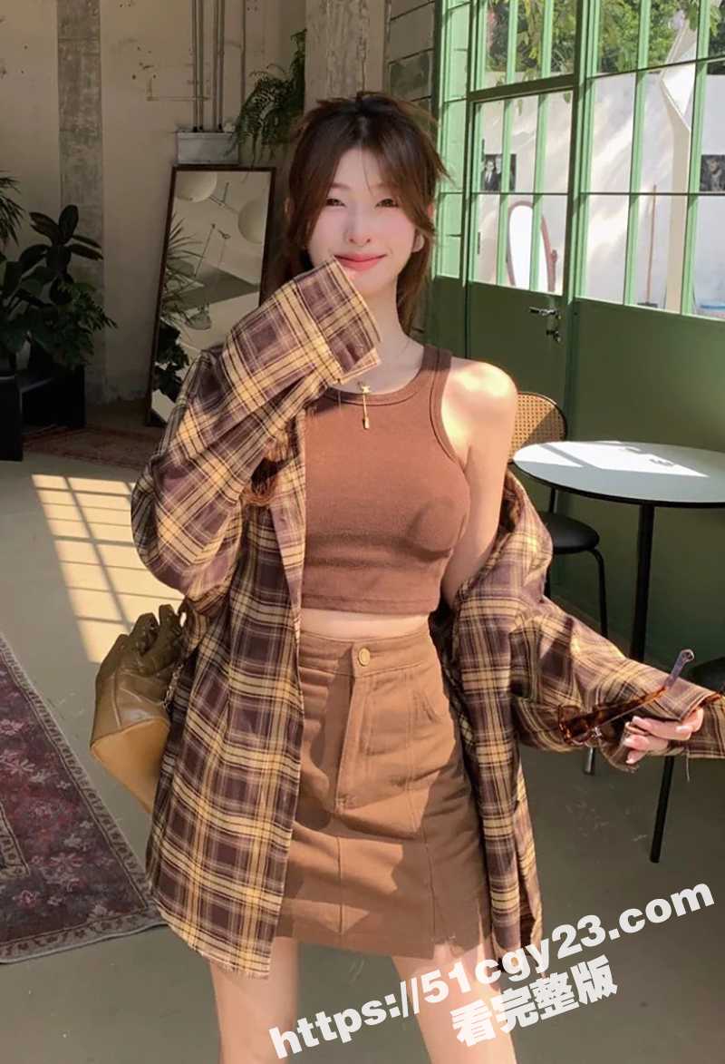 美女调教喷水视频 (2)