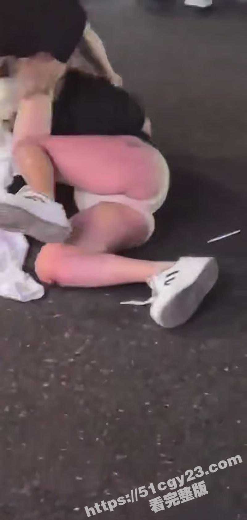 温州龙湾永中路打小三视频（5）
