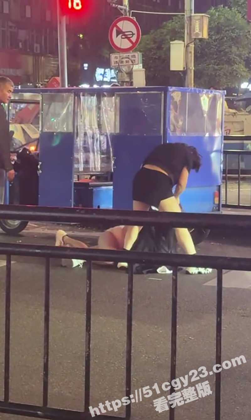 温州龙湾永中路打小三视频（3）