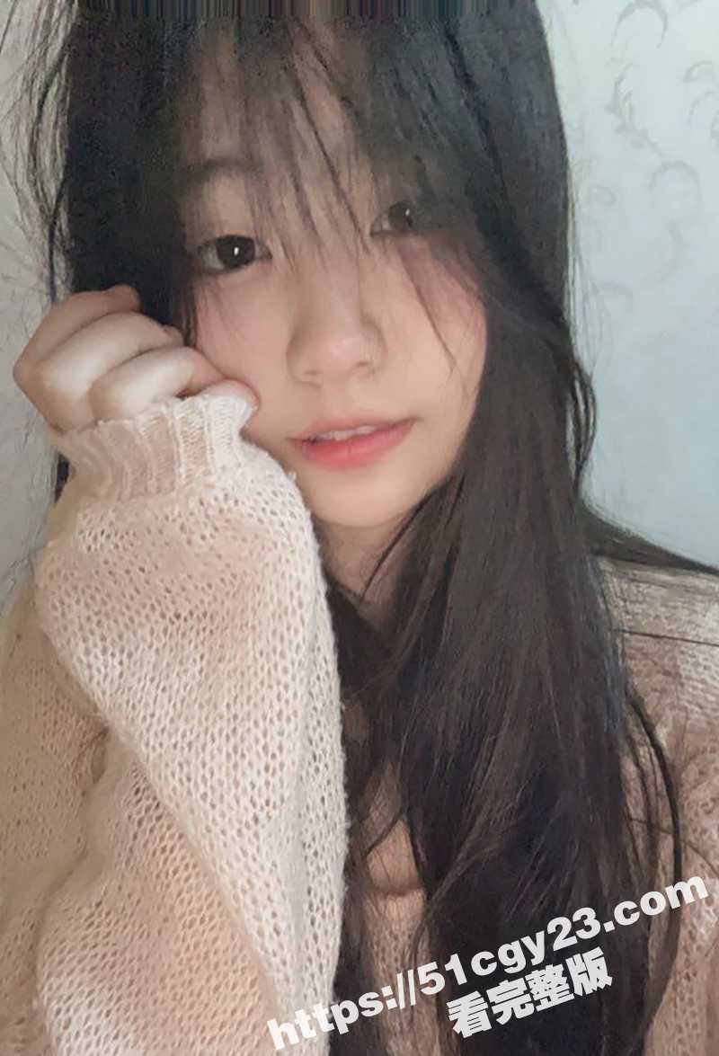 白嫩学姐自拍视频 (2)