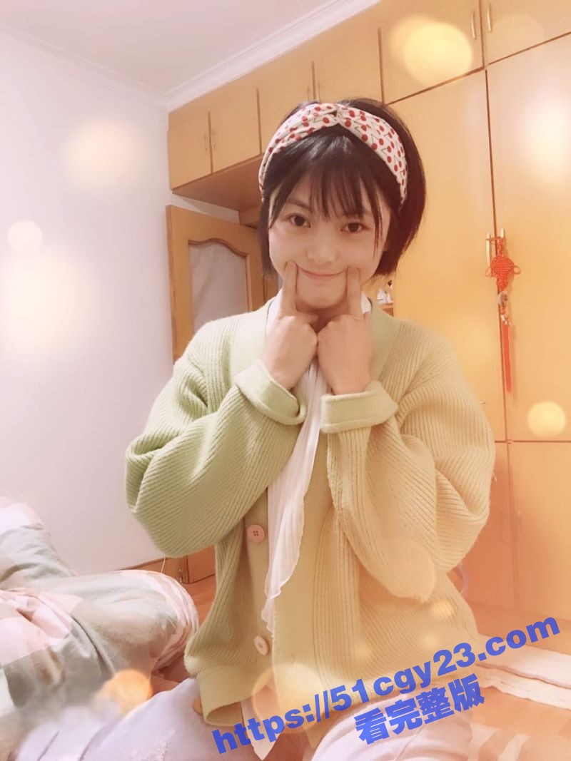青岛物业经理 刘嘉莉 与绿帽男友日常性爱视频第二弹 激情3P香艳无比 火爆视频再掀高潮！