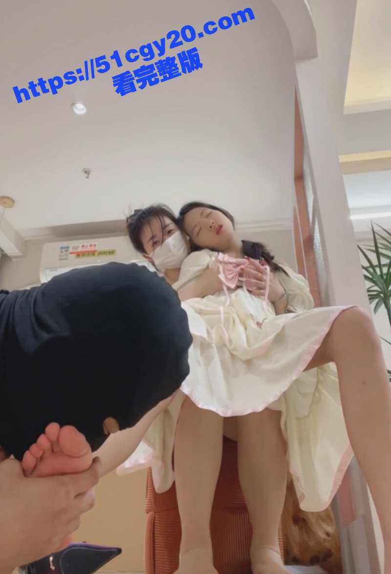后母调教视频 (8)