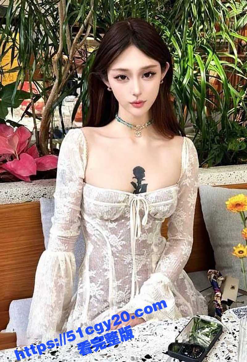 极品大学生女神 不雅视频泄露 超高颜值火辣身材 跪地舔屌口技炸裂！