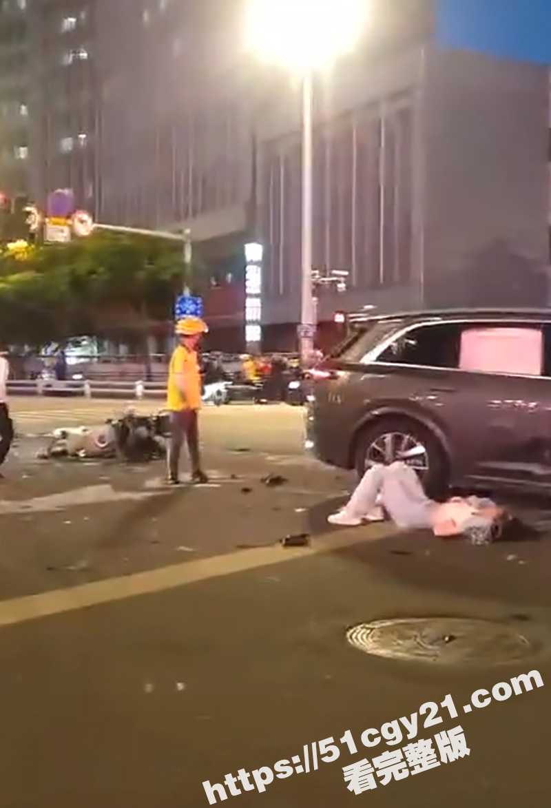 福州车祸视频 (2)