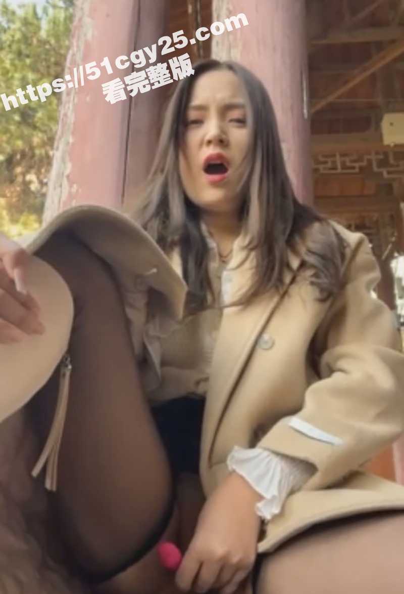 厕所女王 Asia-Lynn 完美露脸自慰首秀！电梯口赤裸插穴 公厕里被干到高潮失禁！