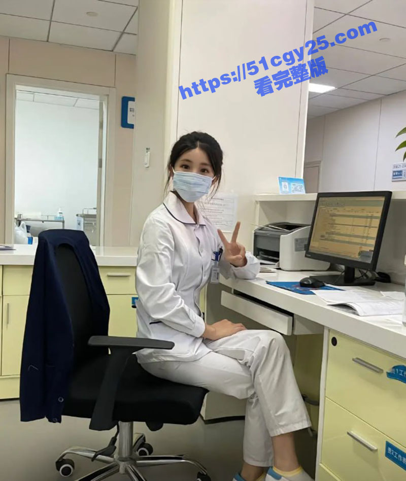 湖南省人民医院实习护士线下开课 亲自上阵 玩弄自己白虎嫩穴 讲解如何玩弄女性生殖器 能更快高潮！