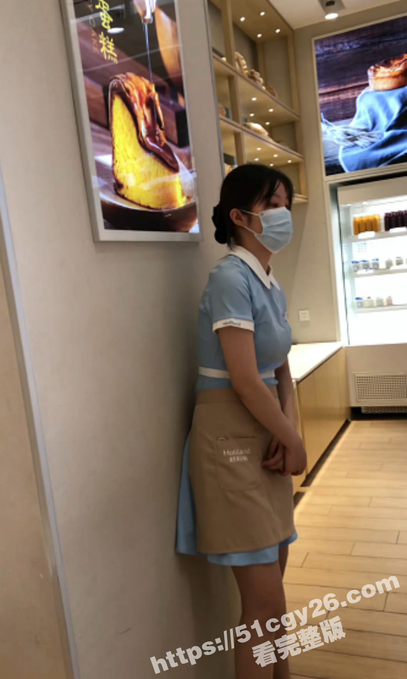 大神抄底好利来美女员工还有人穿开裆丝袜05