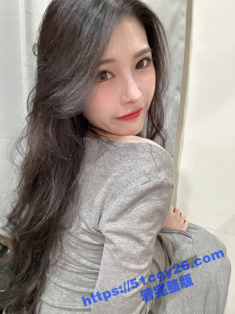 台湾极品福利姬女神 波衣 道具自慰喷水私拍合集 近距离展示美乳嫩穴无限魅惑 娇喘勾魂诱人！