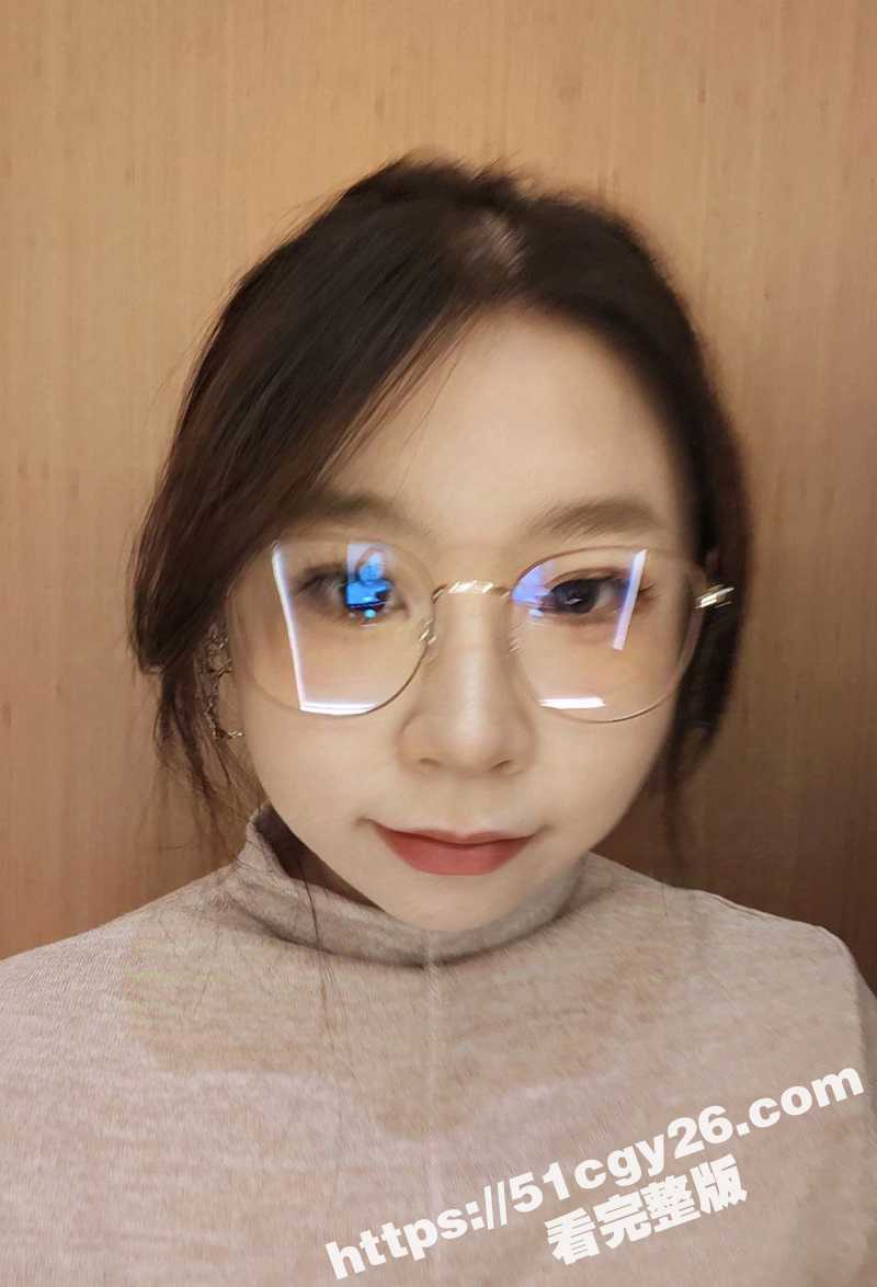 贵阳甜妹 李成乔 不雅视频流出 C杯骚女被炮友无套爆操 多毛蝴蝶逼淫水狂流！