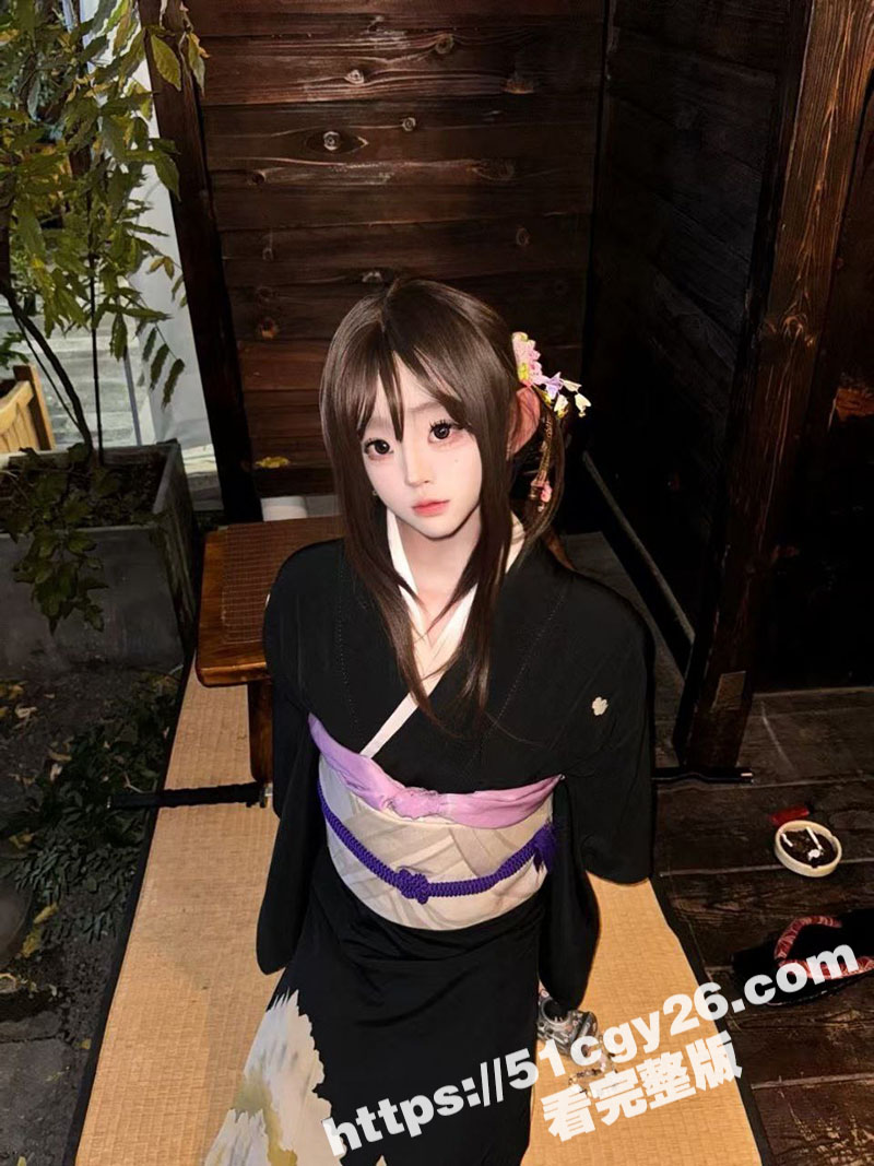 成都极品萝莉嫩妹 约炮视频火爆全网 各种COS制服露脸口交大屌 反差感拉满！