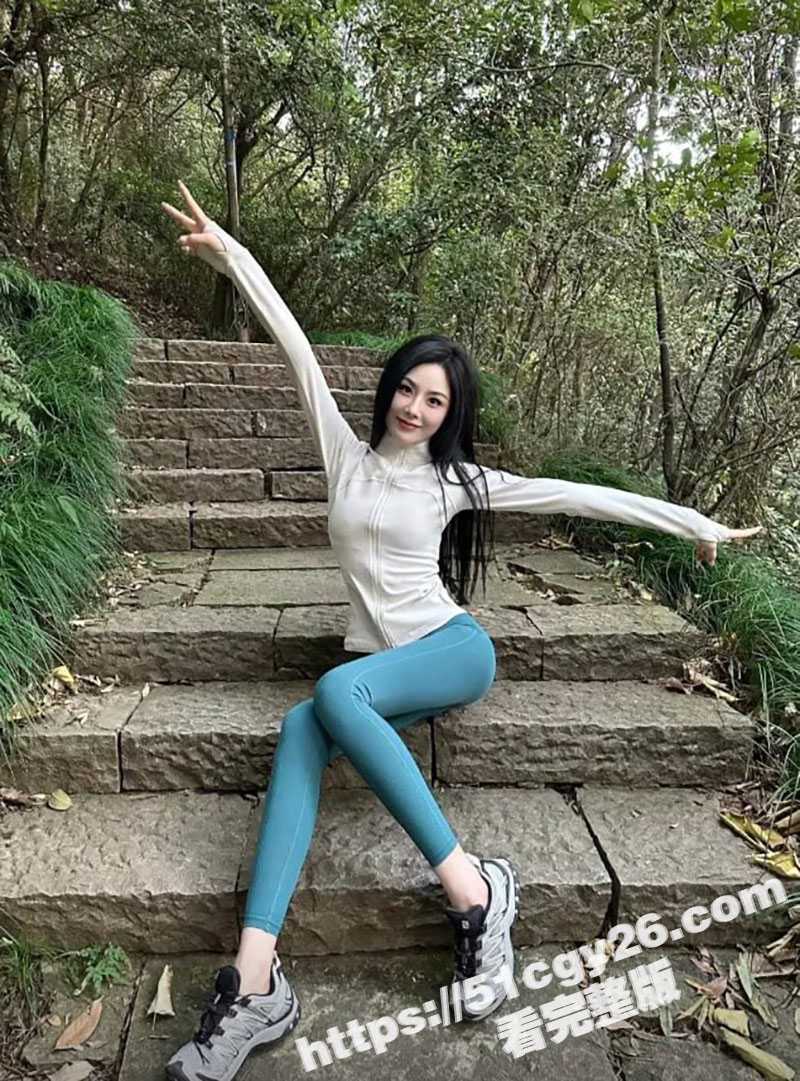 杭州美甲店老板娘柳曼婷跑步跳蛋私拍4