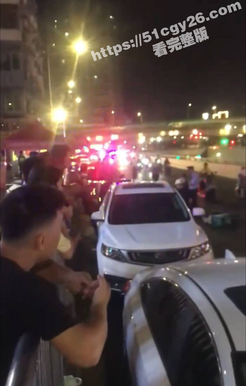 南宁大沙田516打架事件 俩老表酒后互砍 刀光剑影满身鲜血 全网疯求的现场视频曝光！