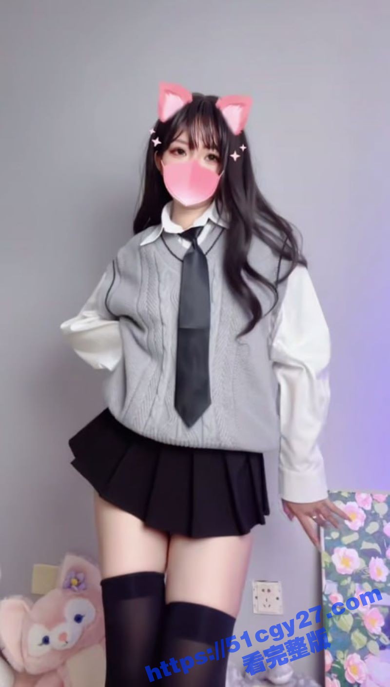 推特福利姬小仙云儿裸舞自慰合集 2