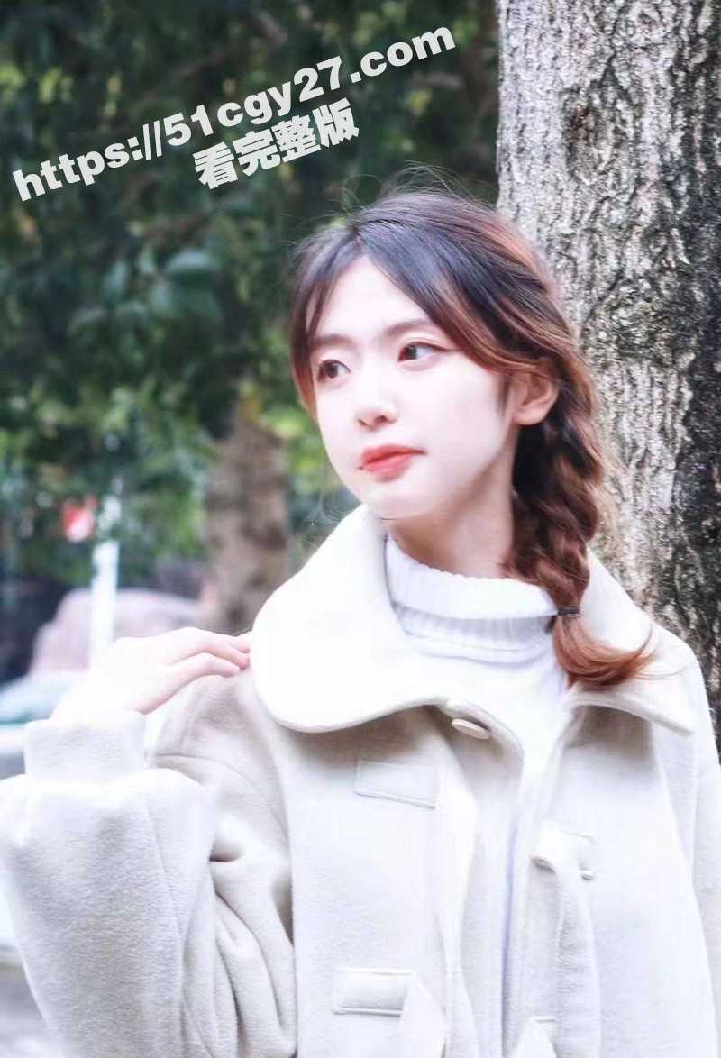白嫩反差学生妹李维依私拍性爱视频流出3拷贝