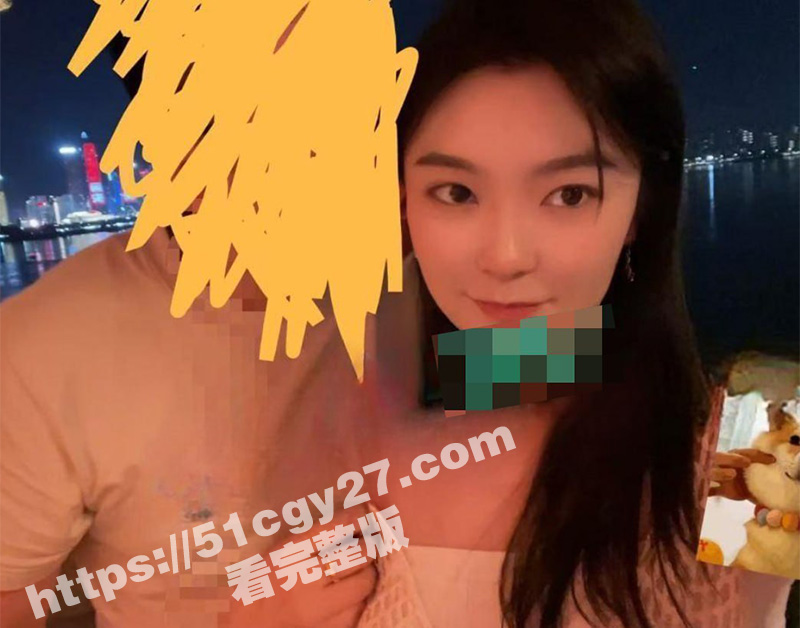 成都公务员 王心萍 背着老公在外面偷情 做爱视频火爆流出 口交骑乘后入爆操 反差骚态欲到爆！