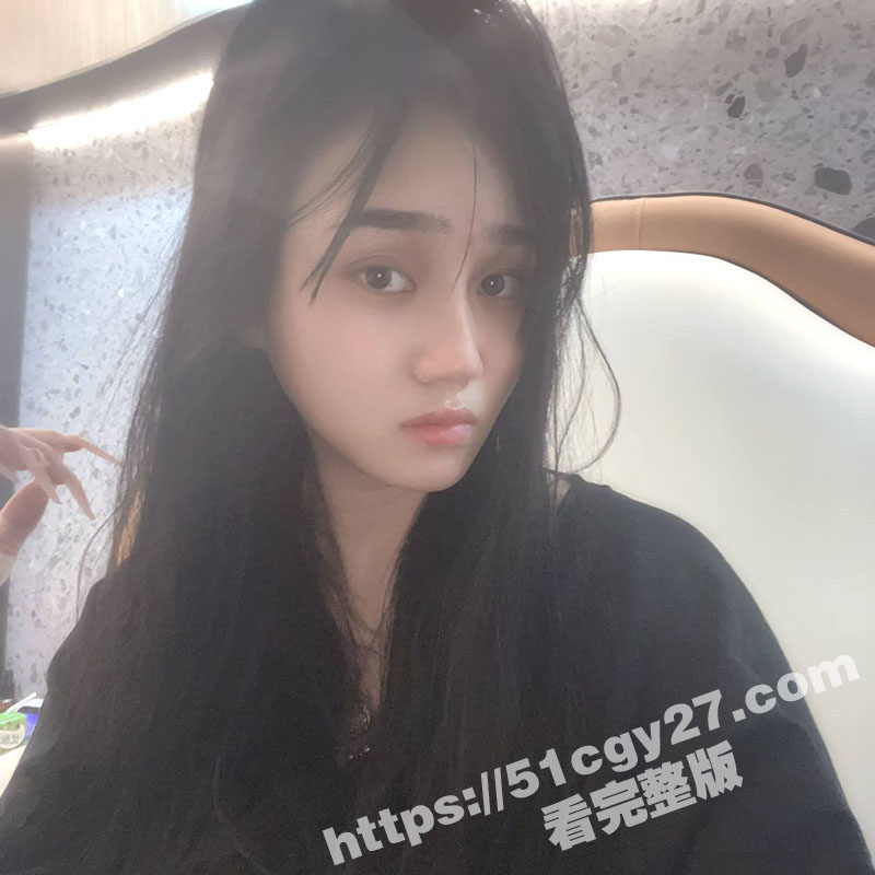 湖南妹子裸贷抵押自慰视频7