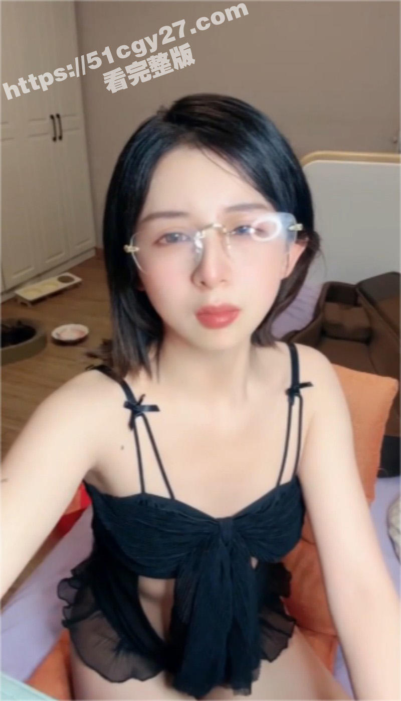 极品才艺女主播 小书老师 由黄转绿最后一秀 近景展示娇嫩美鲍 喷水放尿淫汁飞溅！