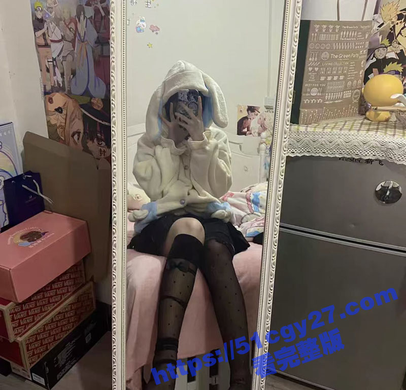 网调极品萝莉pudding道具肛塞私拍12