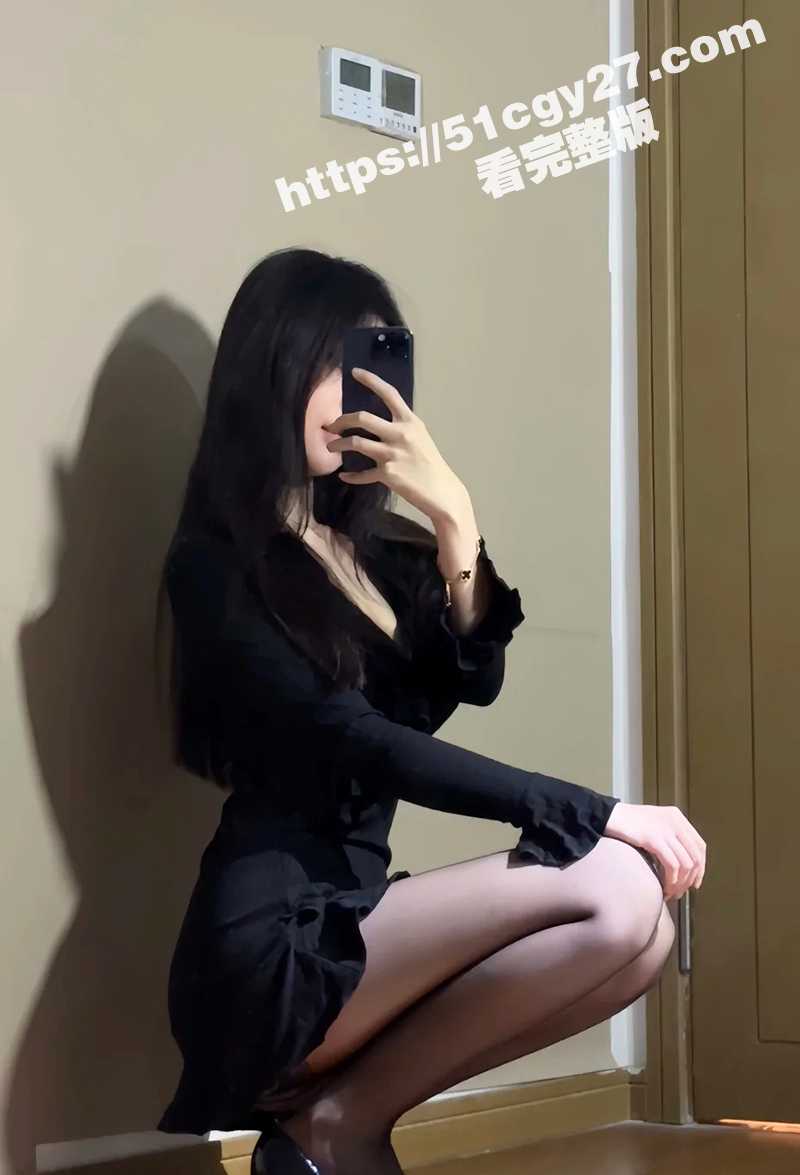 富二代调教极品美女视频流出 玩车震口爆按头操嘴 受虐骚货淫叫不停 爸爸狠狠射里面！