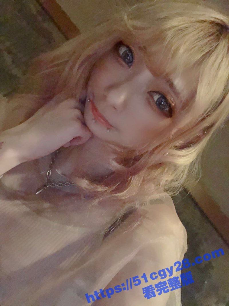 广州动漫展内射大眼染发女coser 3
