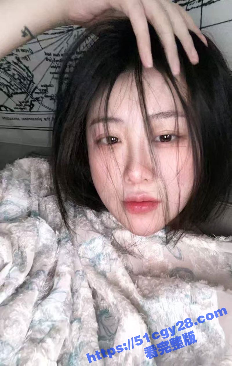 深圳大学刚毕业的湖南妹子 骚逼约炮竟从不收费 纯粹为了满足性需求 真是个女菩萨啊！
