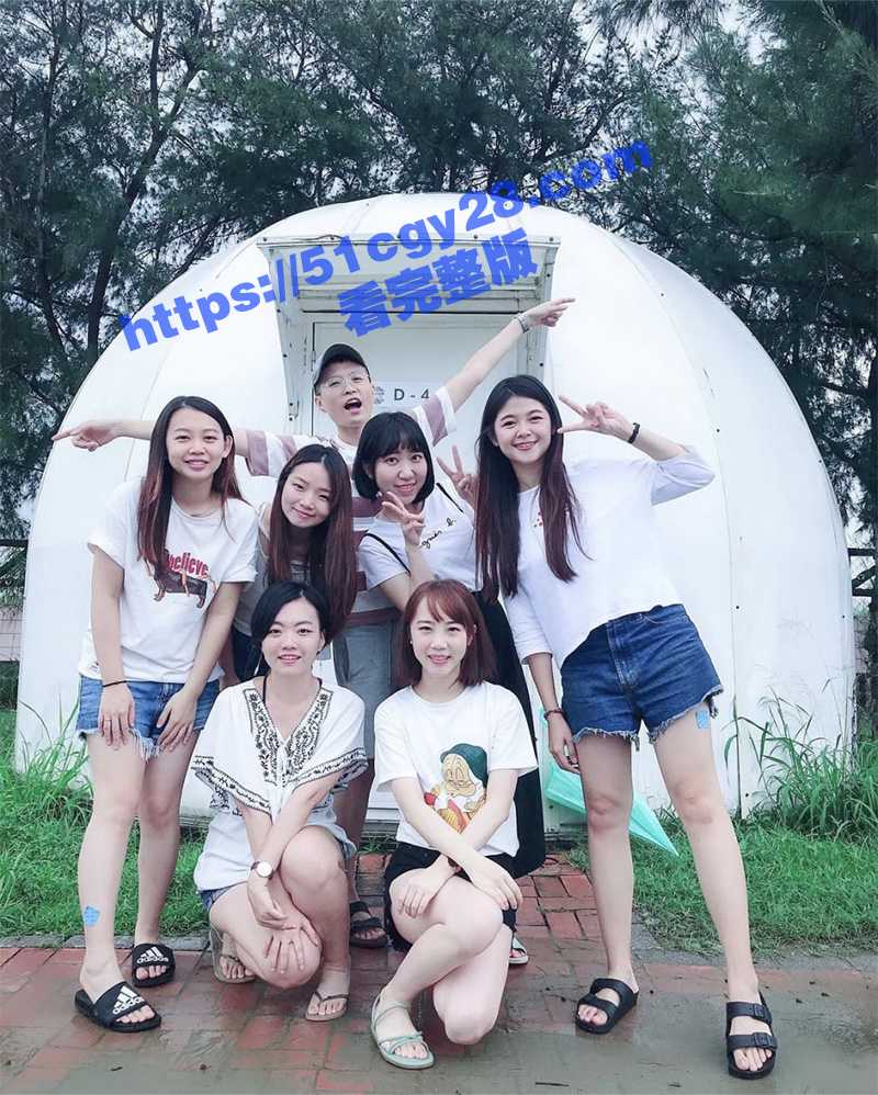 爱健身的皮肤白皙正点台妹玩3P6
