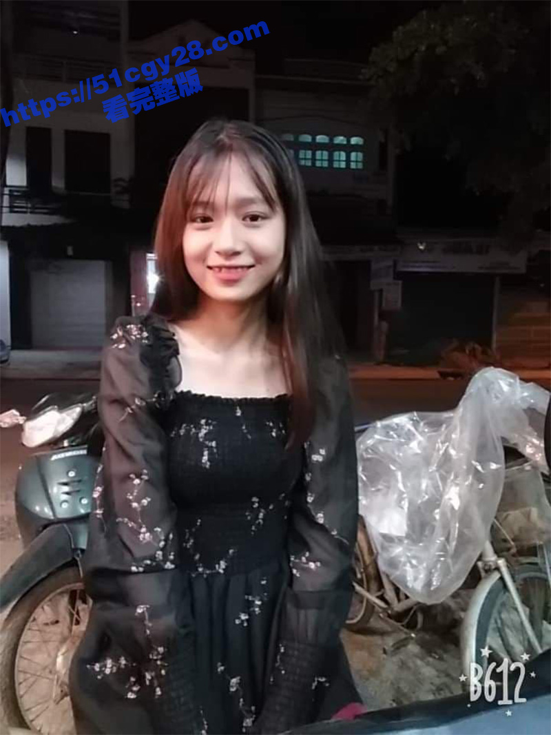泰国清纯小美女 被前男友曝光性爱视频 各种深喉口交 舔蛋内射 反差性爱画面逆天炸裂！