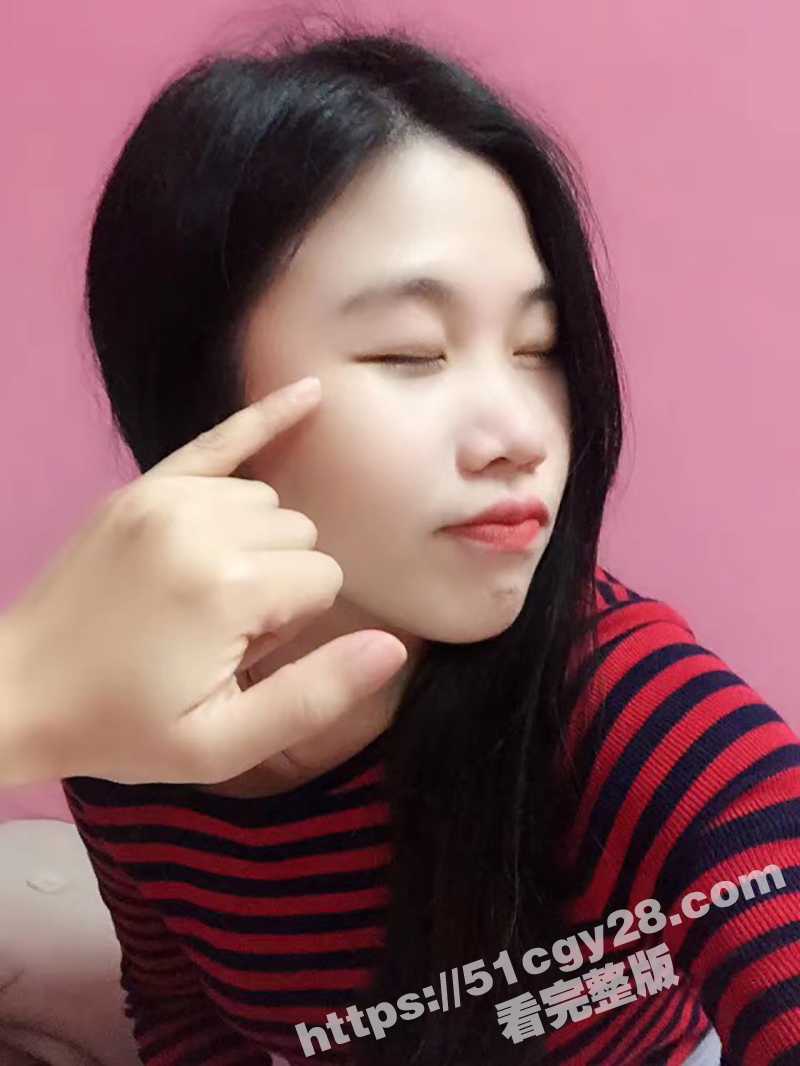 刚刚踏入社会的小妹妹被公司主管潜规则 1