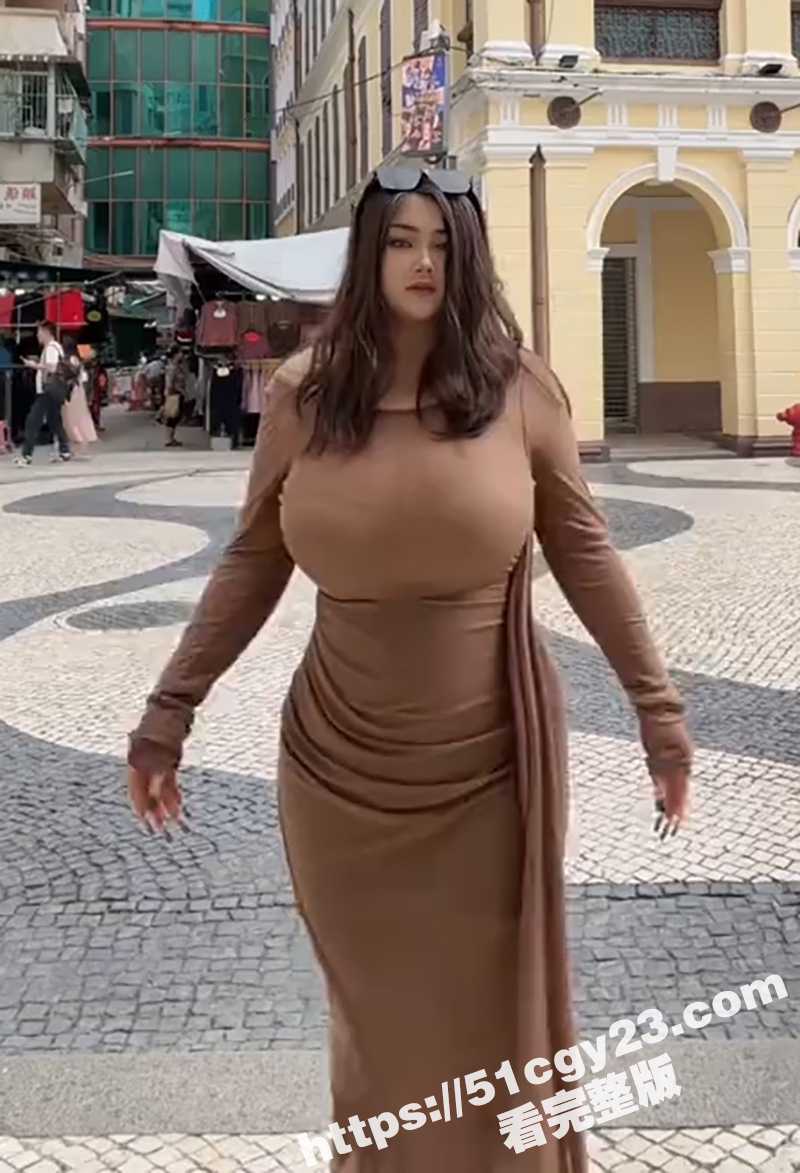 抖音巨乳网红 Maggie 竟用腾讯会议玩自慰直播 露脸裸舞假屌狂插淫穴！